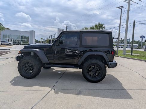 Used 2021 Jeep Wrangler Sport AWD/4WD image 6