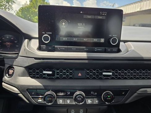 Used 2025 Honda Accord SE image 18