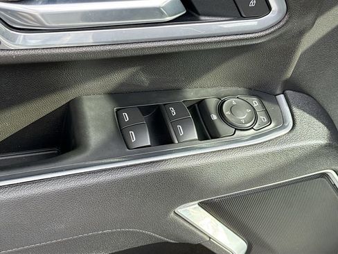 Used 2025 Chevrolet Silverado 2500 LT w/ Convenience Package image 18