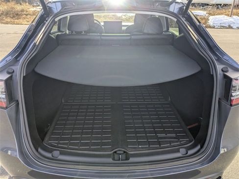 Used 2023 Tesla Model Y Performance image 30