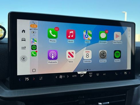 New 2026 Ford Explorer Platinum image 33