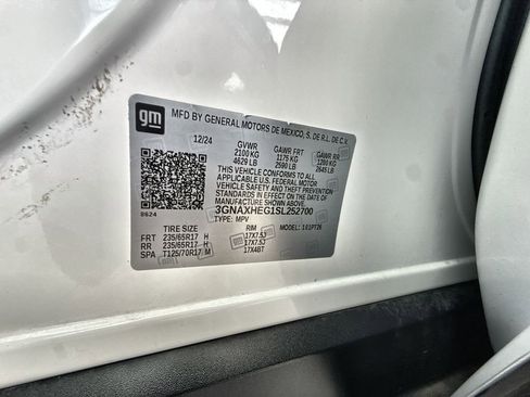 Used 2025 Chevrolet Equinox LT FWD image 26