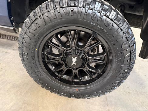 Certified 2024 RAM 2500 Big Horn w/ Sport Appearance Package AWD/4WD image 27