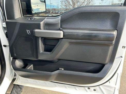 Used 2016 Ford F150 XLT w/ Equipment Group 302A Luxury image 23