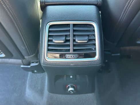 Used 2018 Audi Q3 2.0T Premium Plus w/ Premium Plus Package image 32