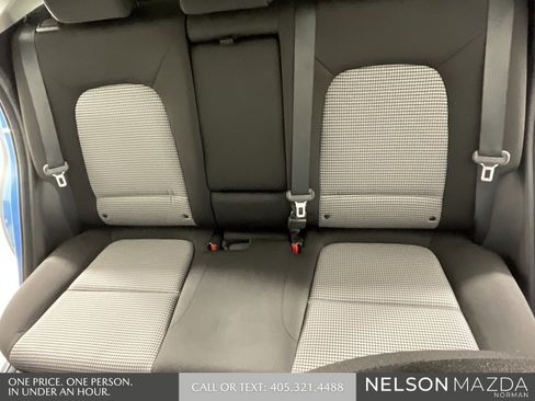 Used 2021 Hyundai Kona SE image 27