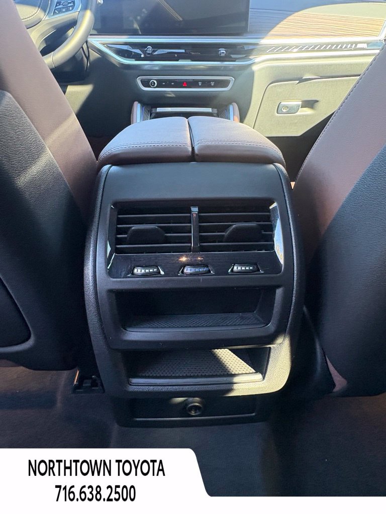 Used 2024 BMW X6 M60i AWD/4WD image 28
