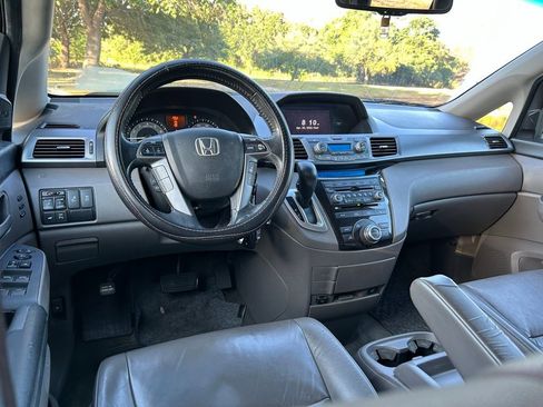 Used 2011 Honda Odyssey Touring image 12