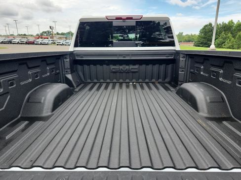 Certified 2026 GMC Sierra 2500 AT4 w/ AT4 Preferred Package AWD/4WD image 13