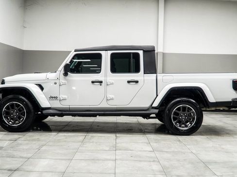 Used 2023 Jeep Gladiator Overland w/ LED Lighting Group image 8