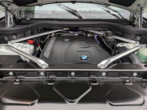 New 2026 BMW X5 xDrive40i w/ M Sport Package image 18