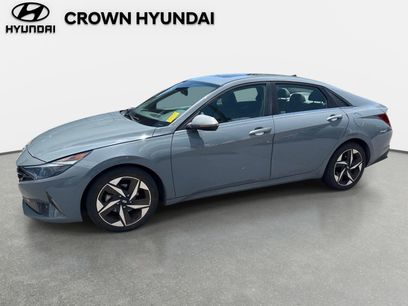 Used 2022 Hyundai Elantra SEL w/ Convenience + Premium Package