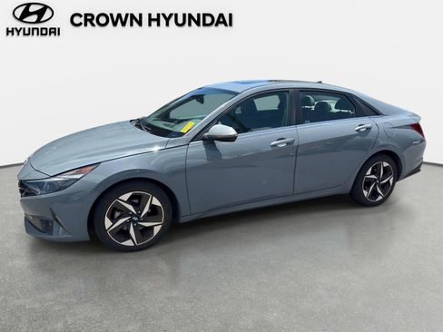 Used 2022 Hyundai Elantra SEL w/ Convenience + Premium Package FWD image 1