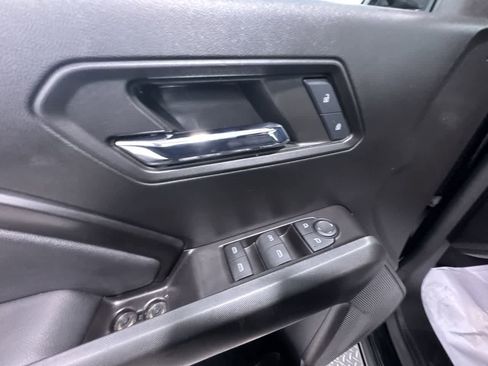 Used 2024 Chevrolet Colorado LT w/ LT Convenience Package III image 12