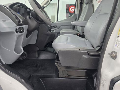 Used 2018 Ford Transit 250 148 Medium Roof RWD image 9