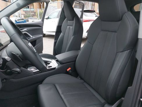 Certified 2025 Audi Q5 Prestige AWD/4WD image 15