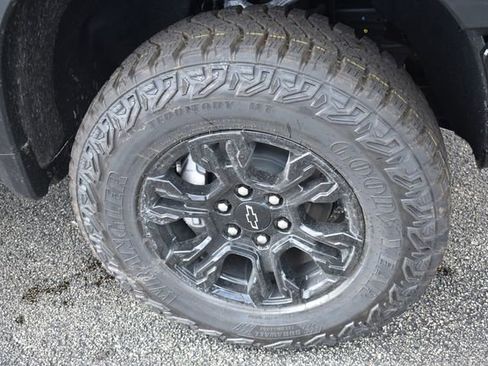New 2026 Chevrolet Silverado 1500 ZR2 w/ Dark Appearance Package AWD/4WD image 12