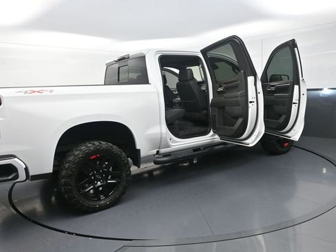 Used 2024 Chevrolet Silverado 1500 RST w/ Redline Edition AWD/4WD image 38