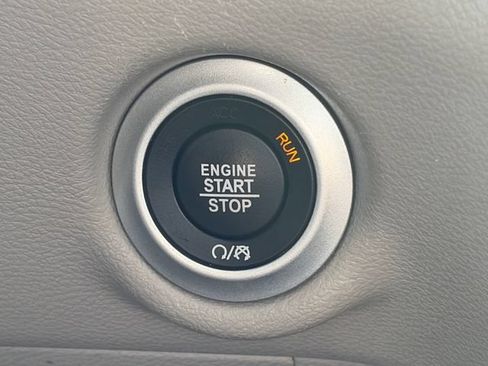 Used 2023 Chrysler Voyager LX FWD image 47