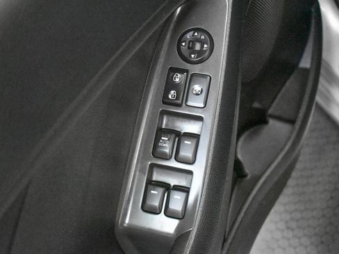 Used 2018 Kia Forte LX image 17