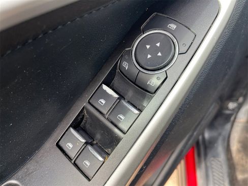 Used 2020 Ford Explorer XLT w/ Comfort Package image 16