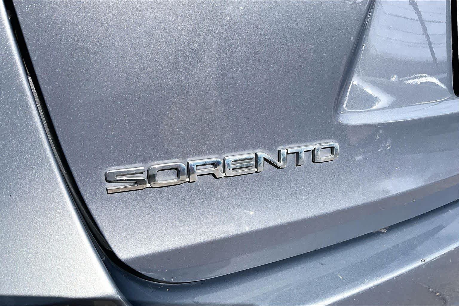 Used 2020 Kia Sorento L FWD image 29