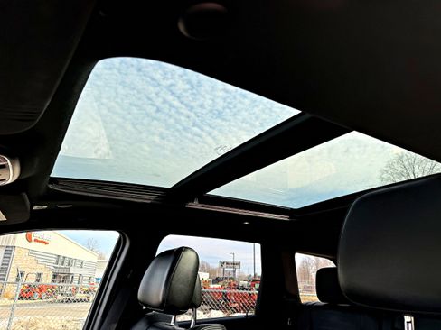 Used 2019 Jeep Grand Cherokee Limited w/ Luxury Group II image 15