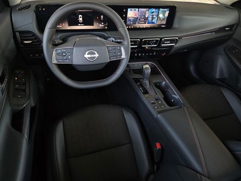 New 2026 Nissan Sentra SR w/ SR Premium Package FWD image 16