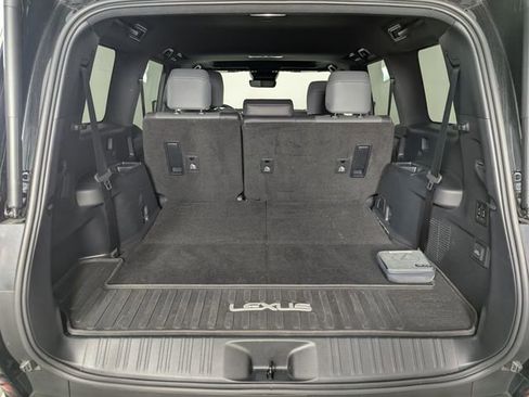 Used 2024 Lexus GX 550 w/ Accessory Package (Z1) image 25