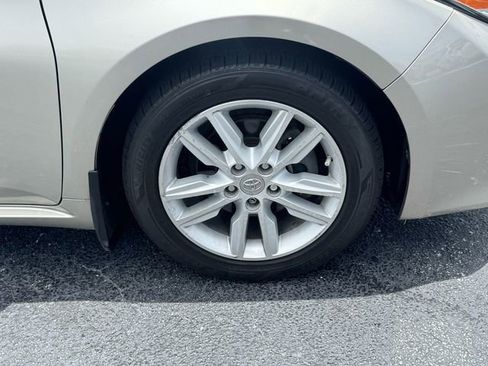 Used 2014 Toyota Avalon XLE Premium FWD image 9