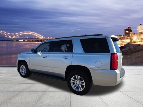 Used 2019 Chevrolet Tahoe LT image 3