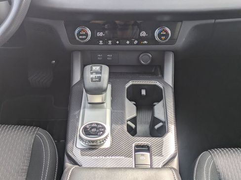 Used 2025 Mitsubishi Outlander ES FWD image 18
