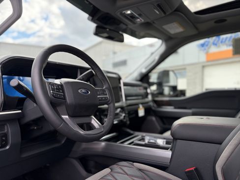 New 2026 Ford F250 Lariat w/ Black Appearance Package AWD/4WD image 23
