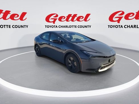 New 2026 Toyota Prius SE image 2