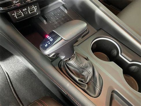 Certified 2025 Dodge Durango GT image 9