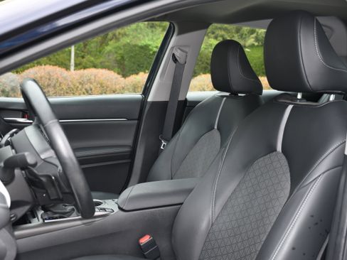 Certified 2022 Toyota Camry XSE FWD image 11