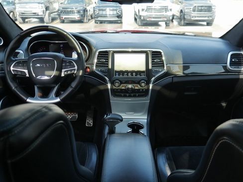 Used 2015 Jeep Grand Cherokee SRT w/ Luxury Group II image 31