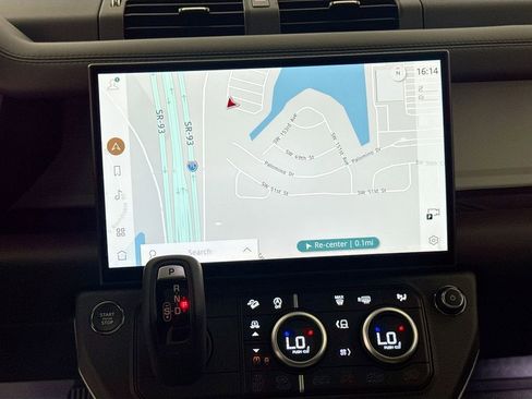 New 2026 Land Rover Defender 130 X-Dynamic SE image 13