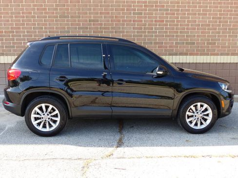 Used 2017 Volkswagen Tiguan S AWD/4WD image 11