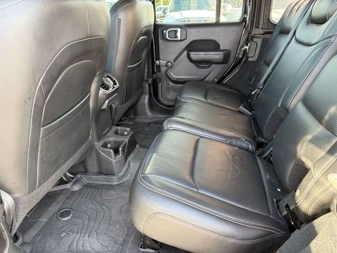 Used 2022 Jeep Wrangler Unlimited Sport AWD/4WD image 11