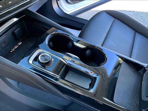 Used 2025 Buick Envision Preferred image 18