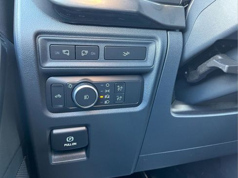 Used 2022 Ford F150 XLT w/ Equipment Group 302A High image 16