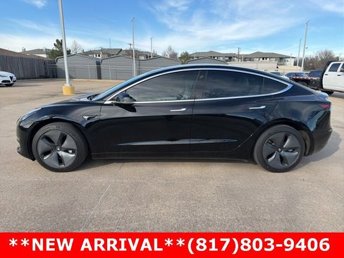 Used 2020 Tesla Model 3 Standard Range image 9