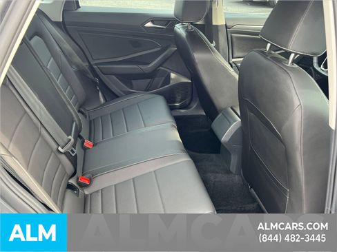 Used 2023 Volkswagen Jetta SE image 18