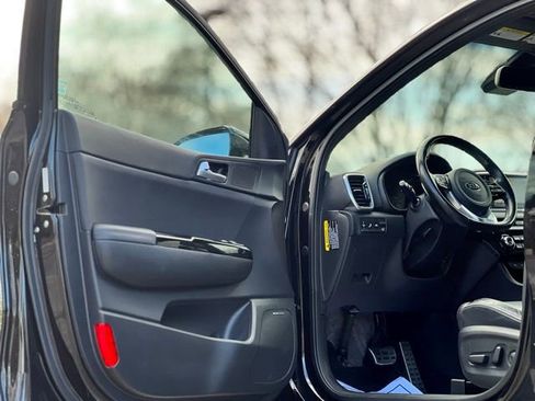 Used 2020 Kia Sportage SX image 9