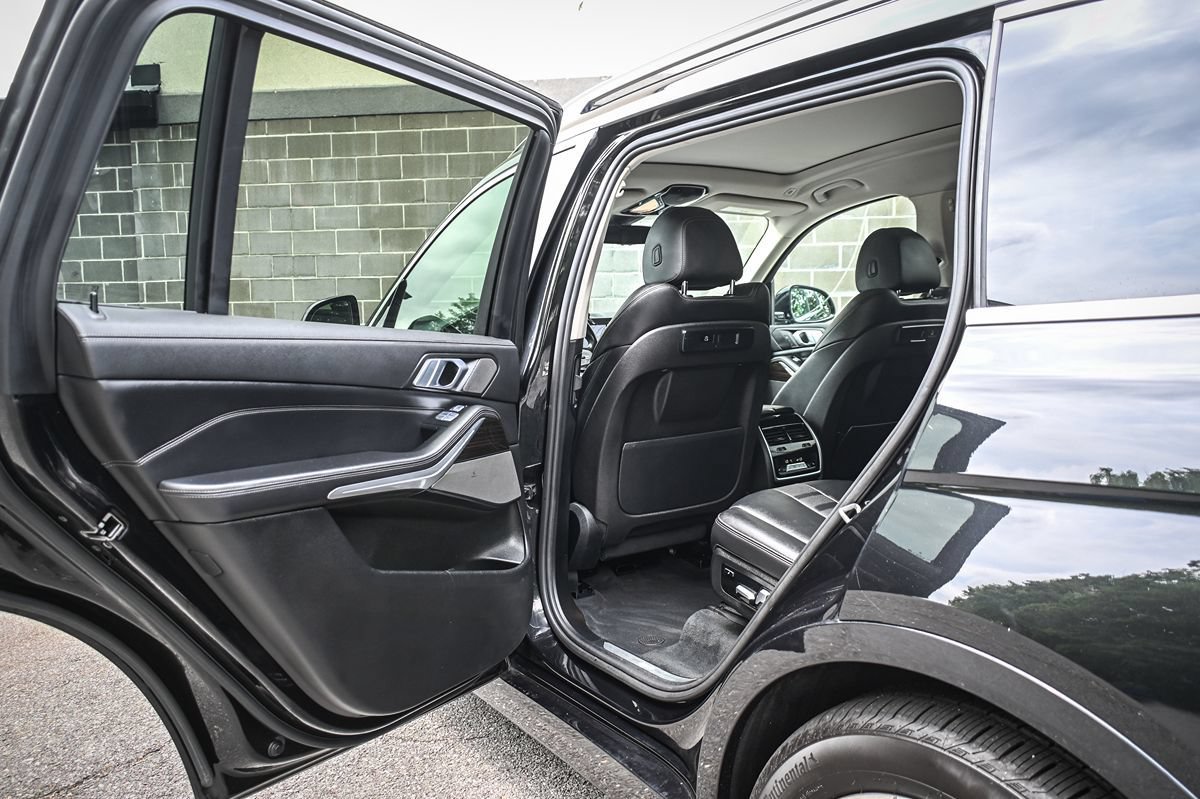 Used 2020 BMW X7 xDrive40i w/ Premium Package AWD/4WD image 12