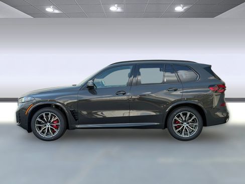 New 2026 BMW X5 xDrive40i w/ M Sport Package AWD/4WD image 2