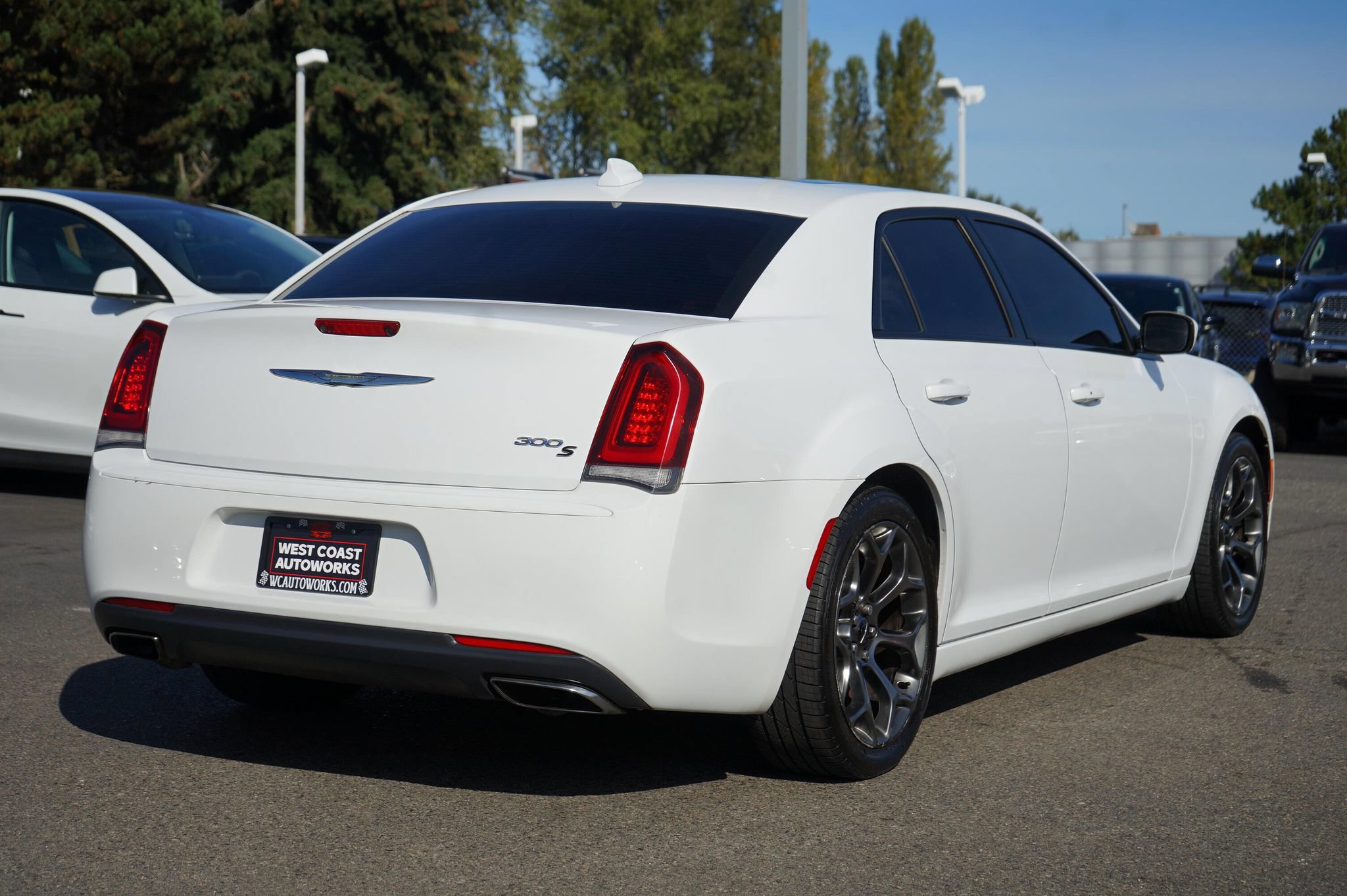 Used 2015 Chrysler 300 S RWD image 5