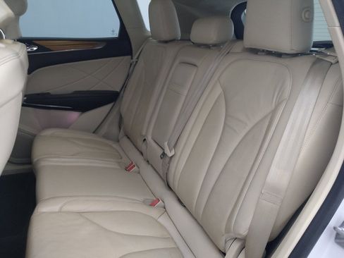 Used 2015 Lincoln MKC FWD w/ Equipment Group 101A Select image 18