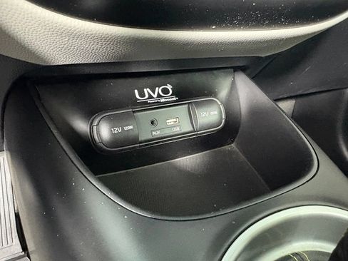 Used 2015 Kia Soul + FWD image 25